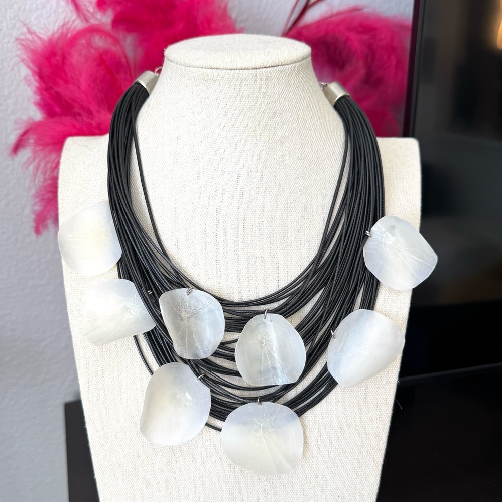 Artisan Brazil Fish-scale Black and White Necklace